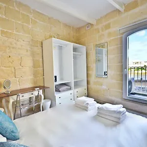 Eight Point Living 6b Birgu